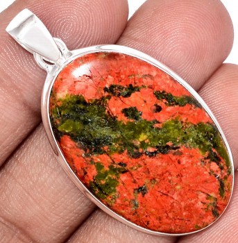 Zilveren hanger met ovale cabochon Unakiet